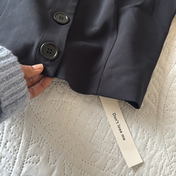 NWT REFORMATION Pia black top white collar long sleeve cropped size medium. - Picture 12 of 12